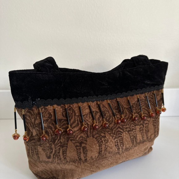 Velour shoulder bag zebra print - Picture 1 of 4